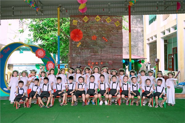 Kỉ yếu lớp 5 tuổi 1 năm học 2023-2024